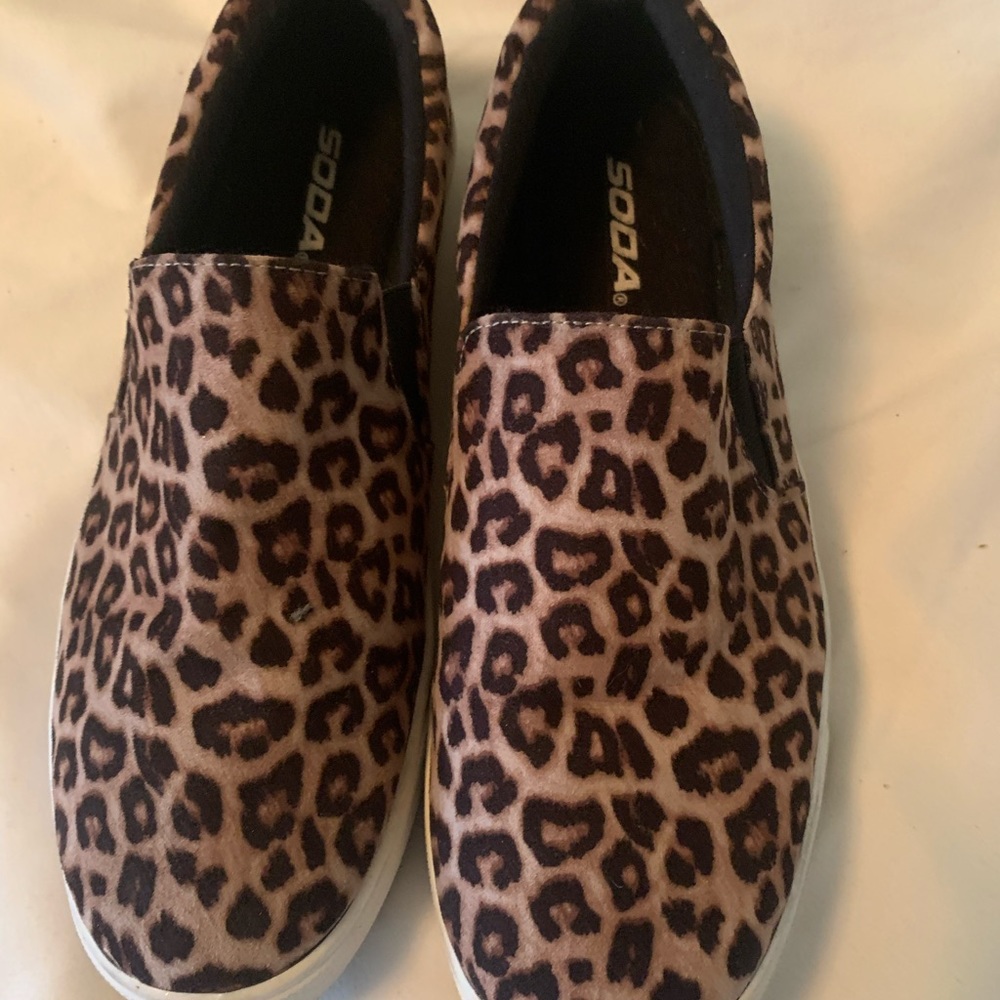 Leopard 🐆 slip ins